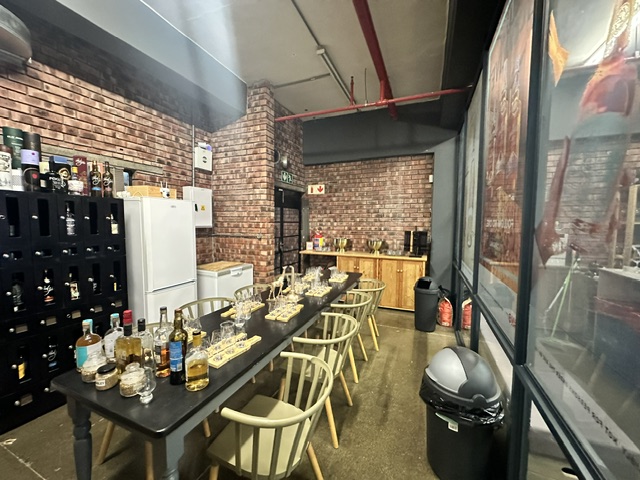 To Let Commercial Property for Rent in Woodstock Western Cape